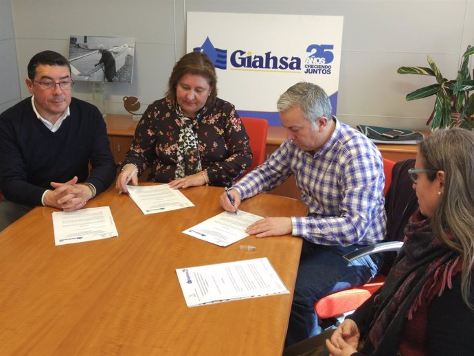 Acuerdo entre Giahsa y la Asociación Cultural de Sordos de Huelva. 