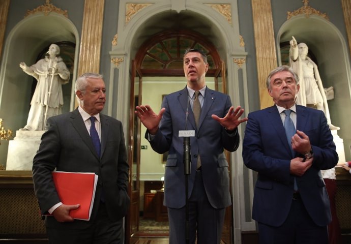 José Manuel Barreiro, Xavier Albiol y Javier Arenas en el Senado