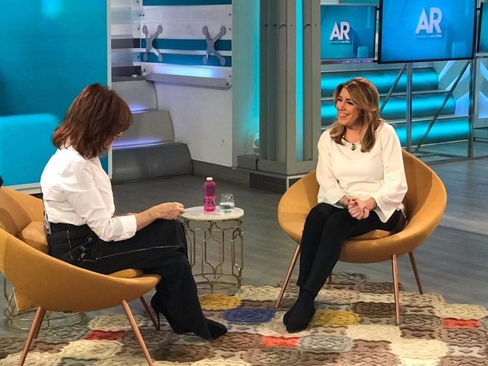 La presidenta de la Junta de Andalucía, Susana Díaz, entrevistada en Tele 5