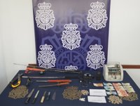 Desmantelan un punto de venta de drogas al menudeo y detienen a dos personas en Marbella