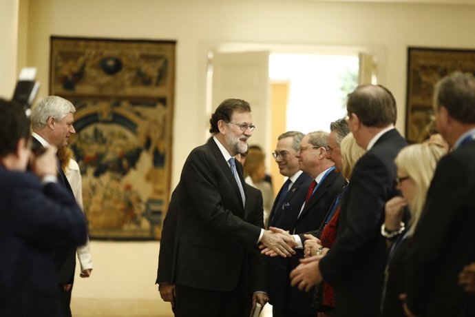 Rajoy rep en la Moncloa a representants de la International Democrat Union