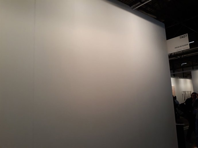 Retiren d'ARCOmadrid l'obra de Santiago Sierra 'Presos políticos'