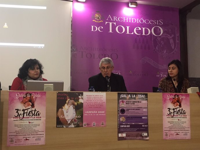 Mónica Moreno, el arzobispo de Toledo, Braulio Rodríguez y Carmen Moreno