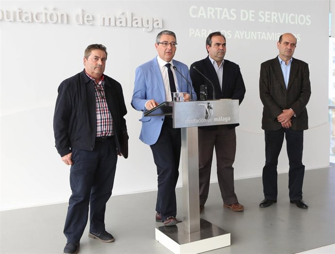 Salado en la presentación de cartas de servicio a municipios 