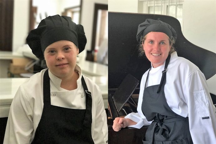 María y Tania, alumnas de Universo Santi