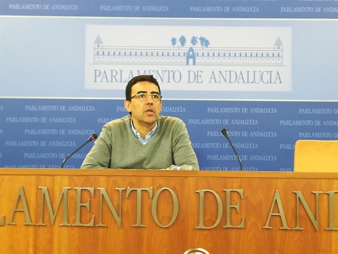 El portavoz parlamentario del PSOE-A, Mario Jiménez