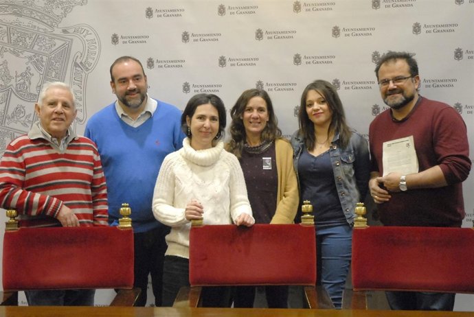 Presentación de la moción para declarar Granada  "territorio libre de CIE"