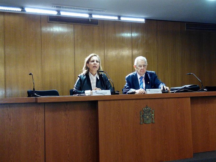 Elsa González y Rafael de Mendizábal                            