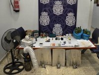 Desmantelan un punto de venta de drogas en Ronda y detienen a cuatro personas de la misma familia