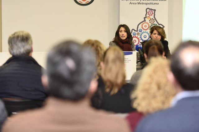 La diputada Carmen Belén López ha presentado el PDE en el Área Metropolitana.