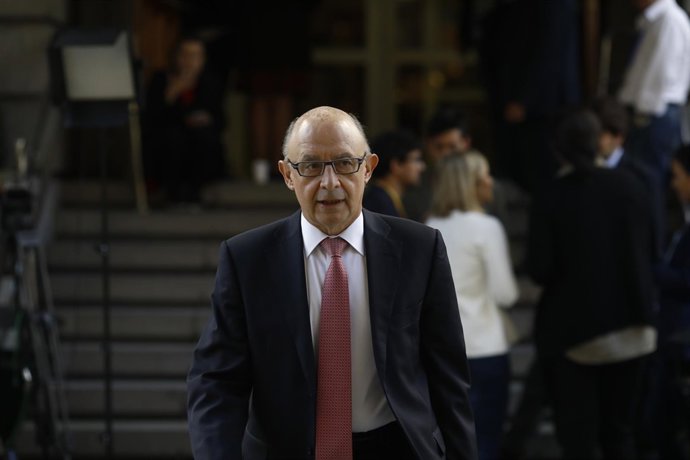 Cristóbal Montoro, ministro de Hacienda