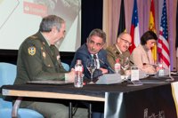 Revilla alaba el papel del Ejército ante las amenazas del mundo actual y como "ejército de paz"