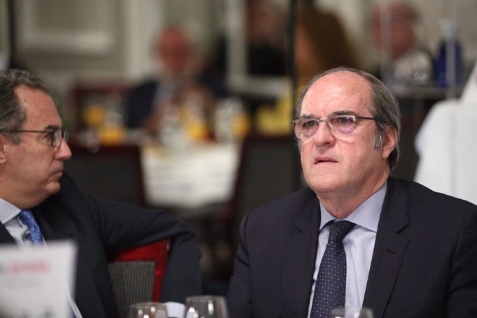 Ángel Gabilondo en el Desayuno de Europa Press con Cristina Cifuentes