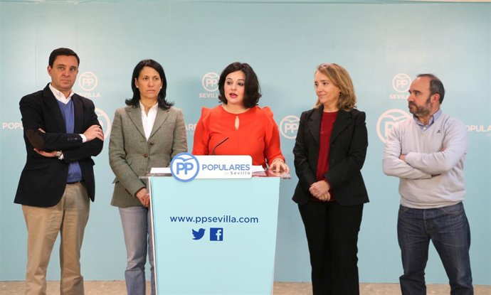 Los populares en rueda de prensa