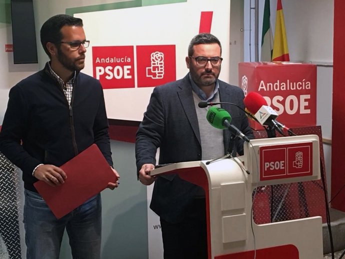 Manuel Chicón y Francisco Calderon en rueda de prensa 