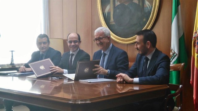 Reunión de la firma de protocolo del nuevo proyecto de Las Aletas