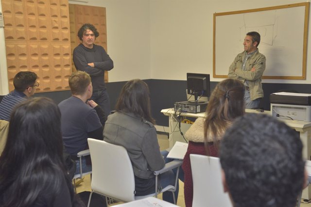 El director de producción de 'Fariña', Pepe Ripoll en un curso en Santiago
