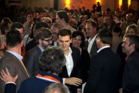 Rivera critica que PP y PSOE "fingen que se pelean públicamente pero son lo mismo cuando toca blindar privilegios"