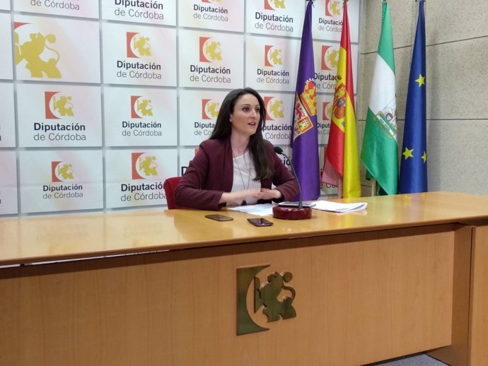 Carmen Gómez presenta la línea de ayudas en materia de Turismo