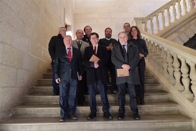 Asistentes al seminario sobre puertas árabes en la Alhambra