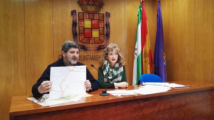 Presentación del proyecto para recuperar el sendero islámico del castillo.