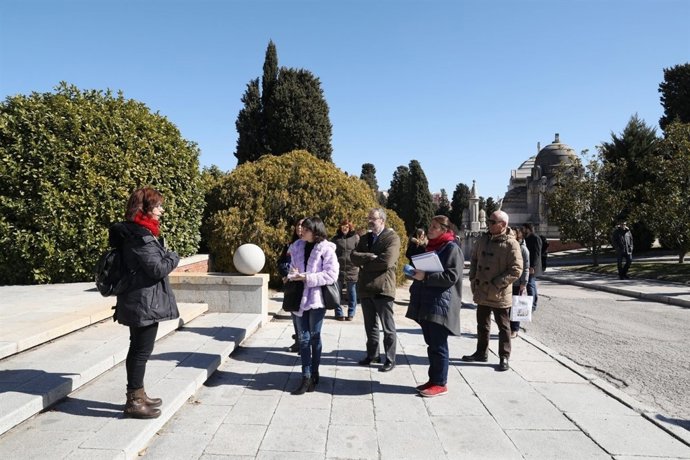 Barbero participa en una visita guiada a la Almudena