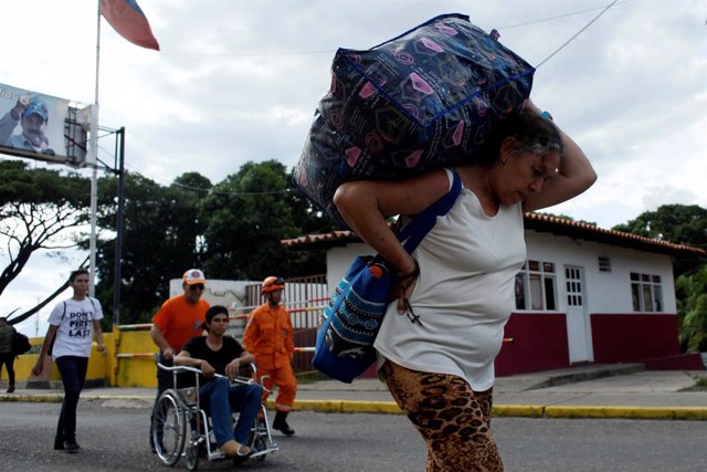Millones De Venezolanos Cruzaron La Frontera Con Colombia En