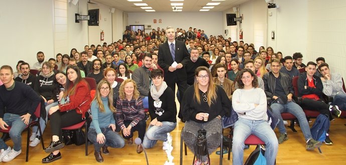 Trescientos estudiantes de la UCAM se van de Eramus a cien destinos 