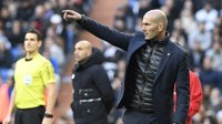 Zidane: "Estoy contento por el detalle de Cristiano Ronaldo a Benzema, se lo merecía"