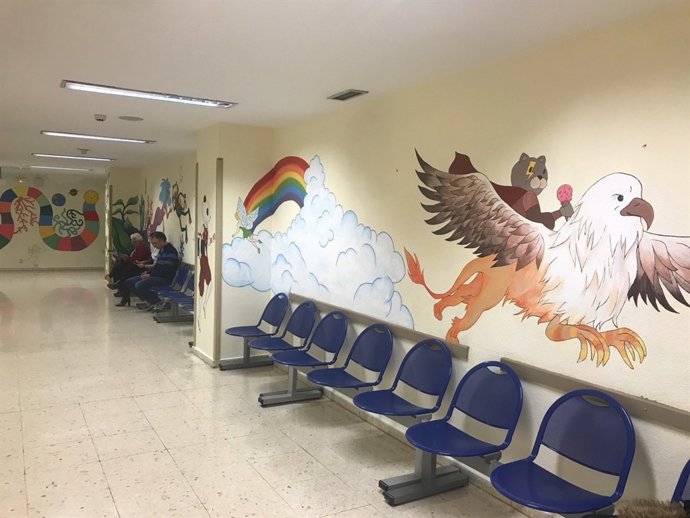 DECORACIÓN MATERNO POR ESTUDIANTES DE BELLAS ARTES 