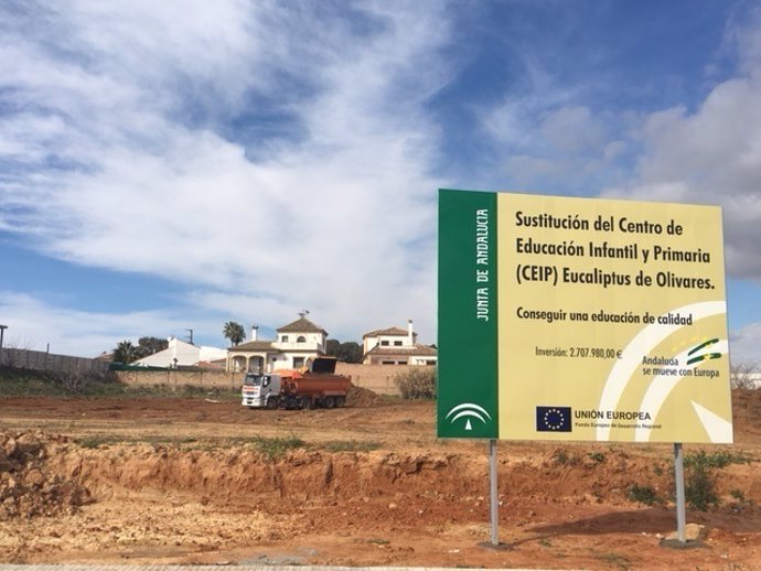 Solar destinado a la construcción del nuevo CEIP en Olivares 