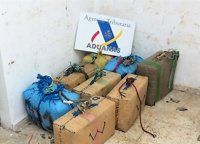 La Agencia Tributaria intervino 13,3 toneladas de cocaína en 2017 en Andalucía, casi cuatro veces más que en 2016