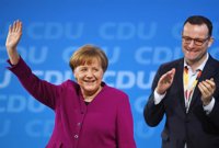 Merkel llama a su partido a votar a favor del gobierno de coalición con los socialdemócratas