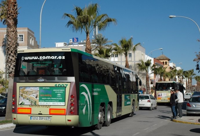 Autobús de la línea M-134 que une Sevilla y Los Palacios 