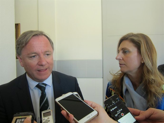 JUAN CARLOS MORAGUES Y AMPARO MARCO