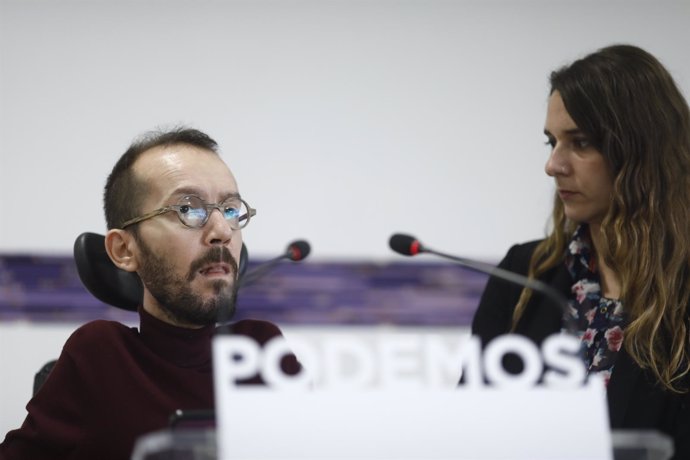 Rueda de prensa de Pablo Echenique y Noelia Vera en la sede de Podemos