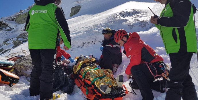 Rescate esquiadora en Brañavieja 