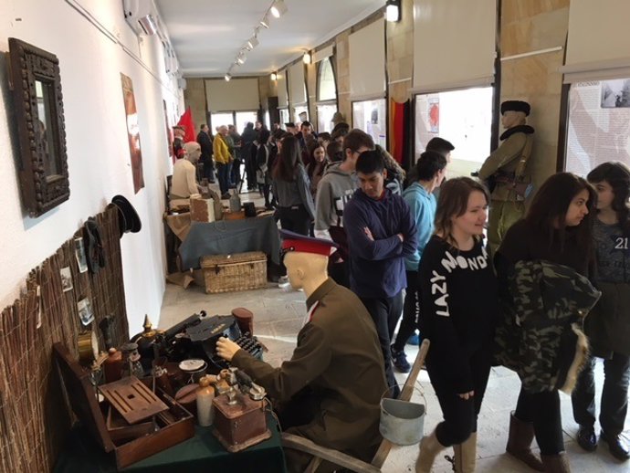 Inauguración de la muestra sobre los 100 años de la Revolución Rusa