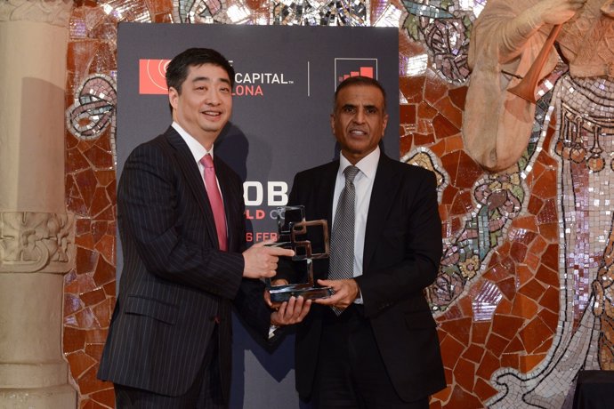 El CEO d'Huawei K.hu i el pres. De GSMA S.Bharti 