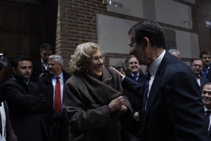 Carmena y Abel Caballero en una cumbre con los alcaldes en Madrid