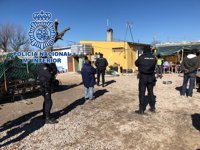 Detenido un familiar como presunto colaborador de la muerte del hombre que apareció en el Júcar