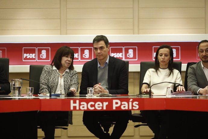 Pedro Sánchez preside la reunión de la Permanente del PSOE en Ferraz