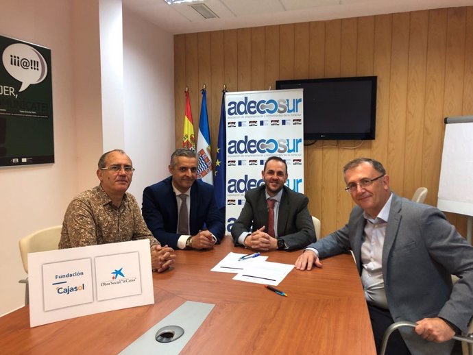 Firma convenio comerciantes Jerez con La Caixa y Cajasol