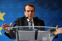 Presidente de la FEMP apoya a Madrid en el conflicto con Hacienda: "¿Cómo le van a discutir la inversión del superávit?"