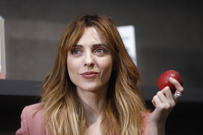 L'actriu Leticia Dolera presenta el seu llibre Mossegar la poma