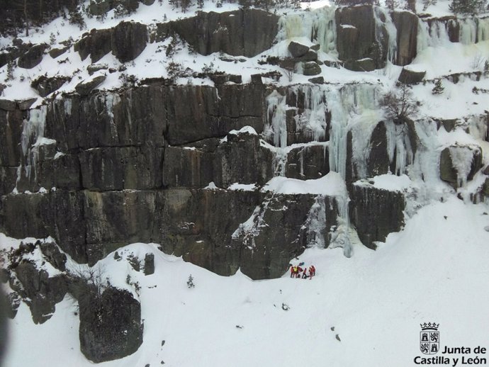 Rescate a un escalador en las Lagunas de Neila