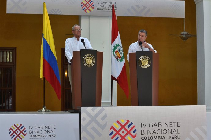 Los presidentes de Colombia y Perú, Juan Manuel Santos y Pedro Pablo Kuczynski.