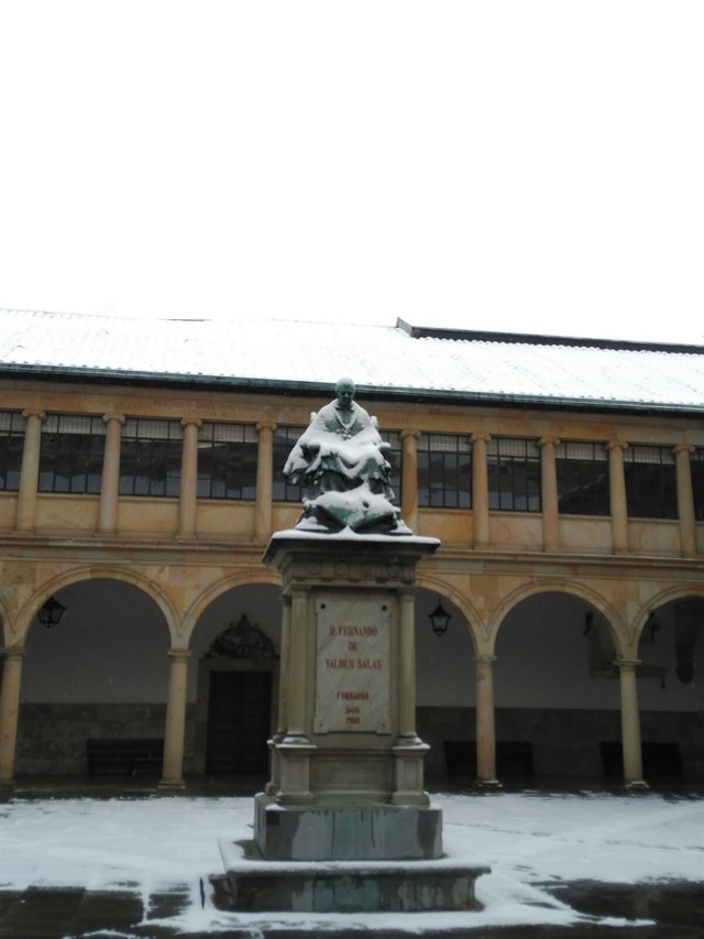 Nieve en el Edificio Histórico de la Universidad
