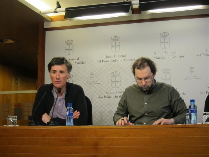 Enrique Lopez y Emilio León diputados de Podemos Asturies