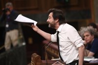 Podemos recalca a Pedro Sánchez que Rajoy no se irá solo, por lo que le anima a una moción de censura